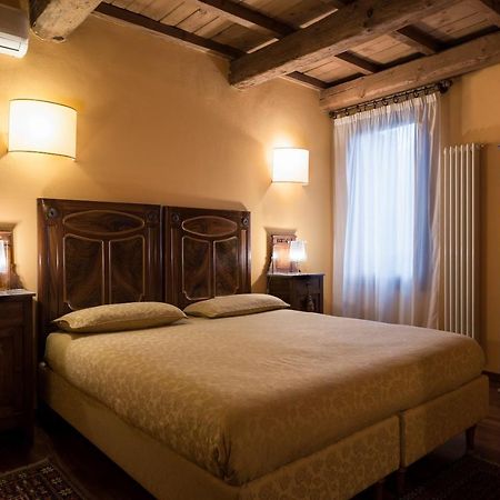 Piazza Nova Guest House Ferrara Exterior foto
