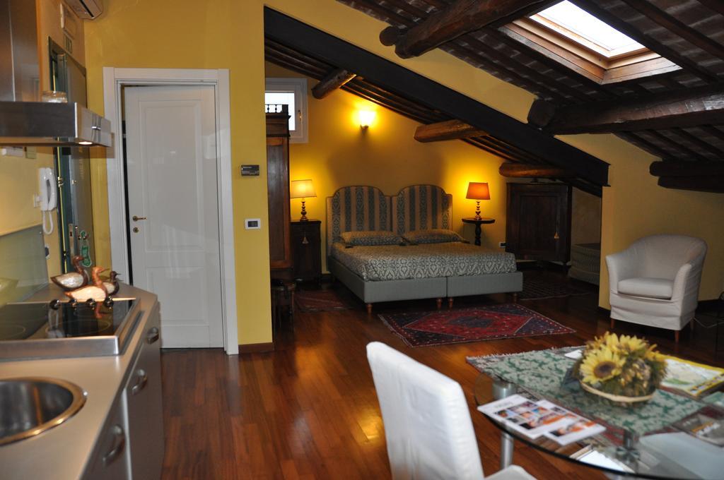 Piazza Nova Guest House Ferrara Habitación foto