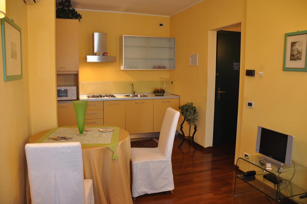 Piazza Nova Guest House Ferrara Habitación foto