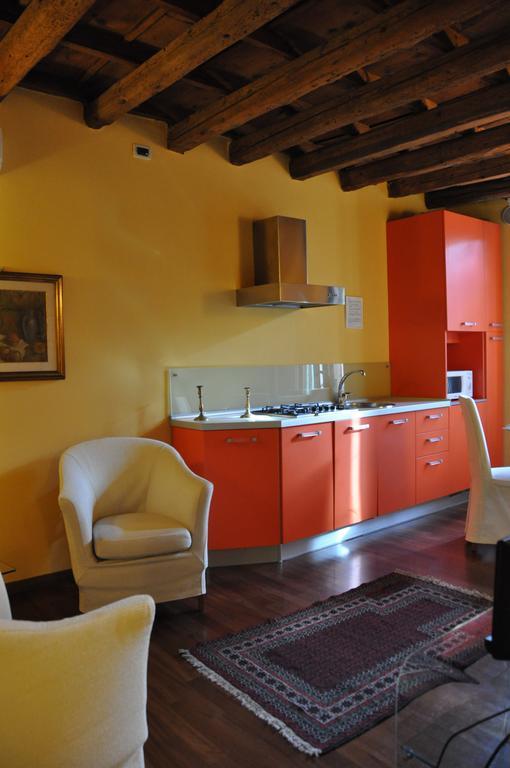 Piazza Nova Guest House Ferrara Habitación foto
