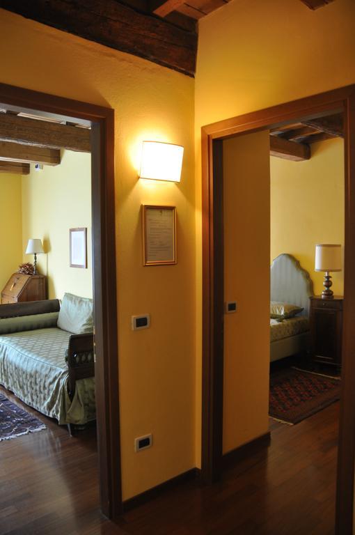 Piazza Nova Guest House Ferrara Habitación foto