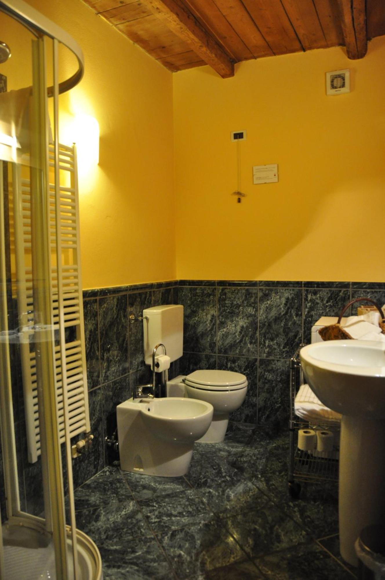 Piazza Nova Guest House Ferrara Habitación foto